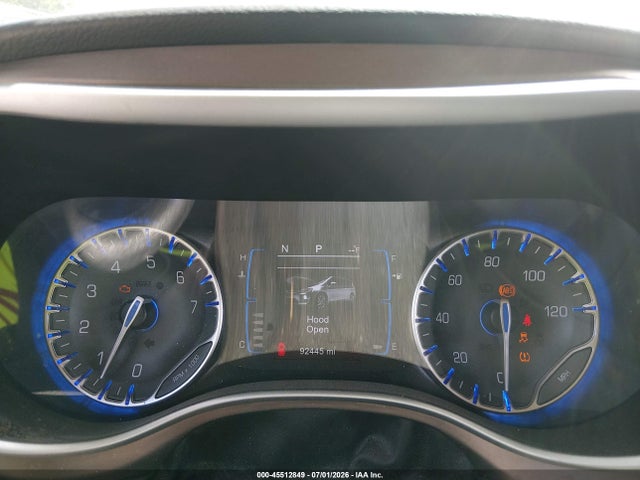2017 Chrysler Pacifica Touring მანქანა იყიდება აუქციონზე, vin: 2C4RC1DG3HR708918, აუქციონის ნომერი: 45512849