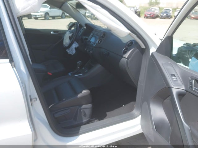 WVGSV7AX2HW502690 Volkswagen Tiguan 2.0t Wolfsburg Edition