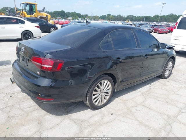 2016 Volkswagen Jetta 1.8t Sel მანქანა იყიდება აუქციონზე, vin: 3VWL17AJ5GM260232, აუქციონის ნომერი: 45512898