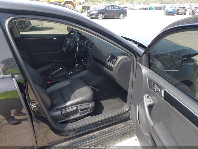 2016 Volkswagen Jetta 1.8t Sel მანქანა იყიდება აუქციონზე, vin: 3VWL17AJ5GM260232, აუქციონის ნომერი: 45512898