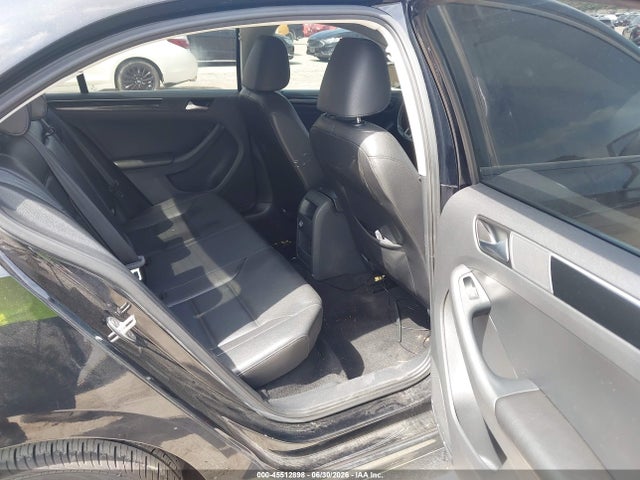 2016 Volkswagen Jetta 1.8t Sel მანქანა იყიდება აუქციონზე, vin: 3VWL17AJ5GM260232, აუქციონის ნომერი: 45512898