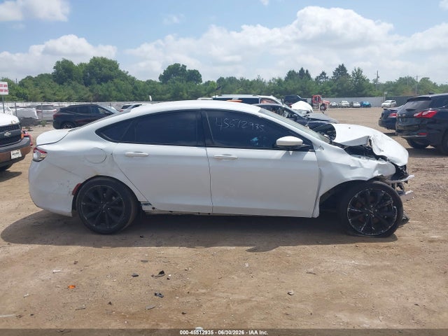 Aukcja sprzedaży 2015 Chrysler 200 S, vin: 1C3CCCBB5FN751342, numer aukcji: 45512935
