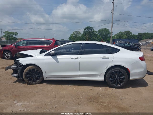 Aukcja sprzedaży 2015 Chrysler 200 S, vin: 1C3CCCBB5FN751342, numer aukcji: 45512935