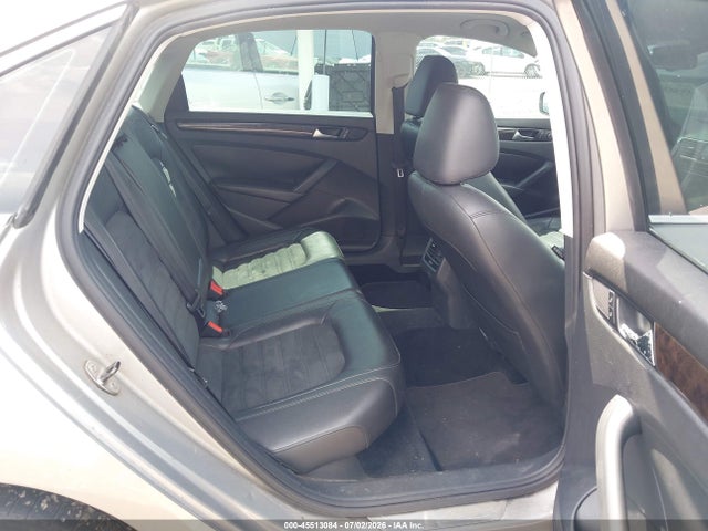 2014 Volkswagen Passat 2.0l Tdi Sel Premium მანქანა იყიდება აუქციონზე, vin: 1VWCN7A30EC058922, აუქციონის ნომერი: 45513084