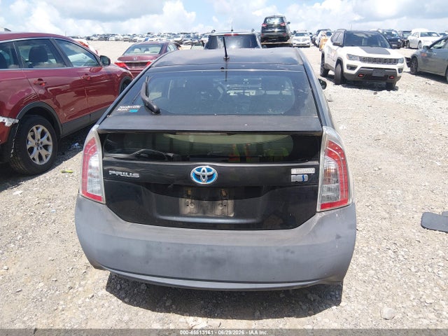 Toyota Prius Two 2014 JTDKN3DU5E0356668 Image 16