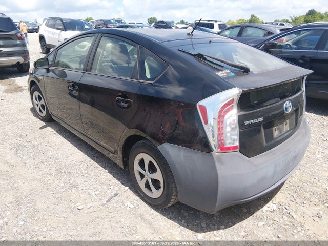 Toyota Prius Two 2014 JTDKN3DU5E0356668 Image 3