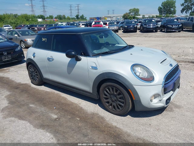 Aukcja sprzedaży 2015 Mini Hardtop Cooper S, vin: WMWXP7C53F2A39818, numer aukcji: 45513169