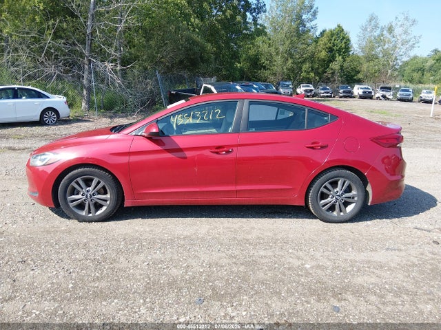 45513212 :رقم المزاد ، 5NPD84LF8HH115879 vin ، 2017 Hyundai Elantra Se مزاد بيع