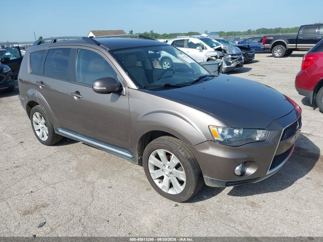 2013 Mitsubishi Outlander Se მანქანა იყიდება აუქციონზე, vin: JA4AS3AW8DU016250, აუქციონის ნომერი: 45513298