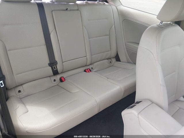 2015 Volkswagen Golf Tsi S 2-door მანქანა იყიდება აუქციონზე, vin: 3VW917AUXFM067528, აუქციონის ნომერი: 45513338
