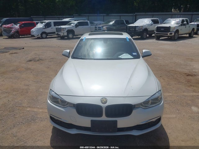 45513344 :رقم المزاد ، WBA8B9C52JEE81382 vin ، 2018 Bmw 330i مزاد بيع