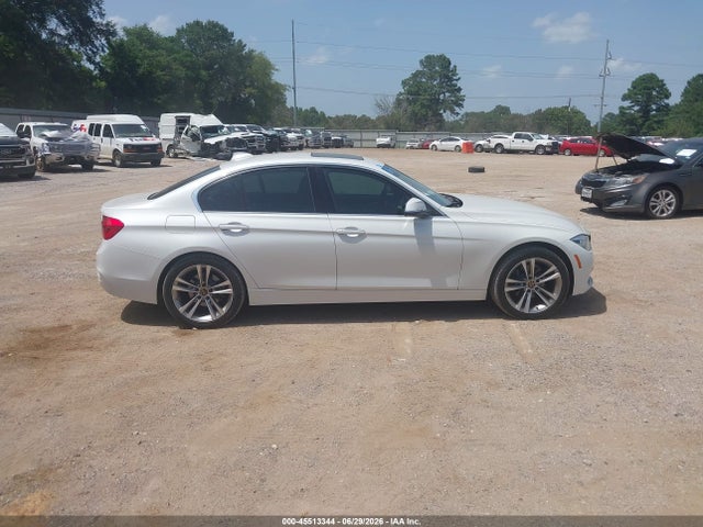 45513344 :رقم المزاد ، WBA8B9C52JEE81382 vin ، 2018 Bmw 330i مزاد بيع
