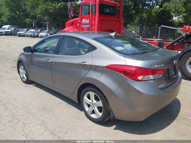 2013 Hyundai Elantra Gls მანქანა იყიდება აუქციონზე, vin: 5NPDH4AE3DH172396, აუქციონის ნომერი: 45513417