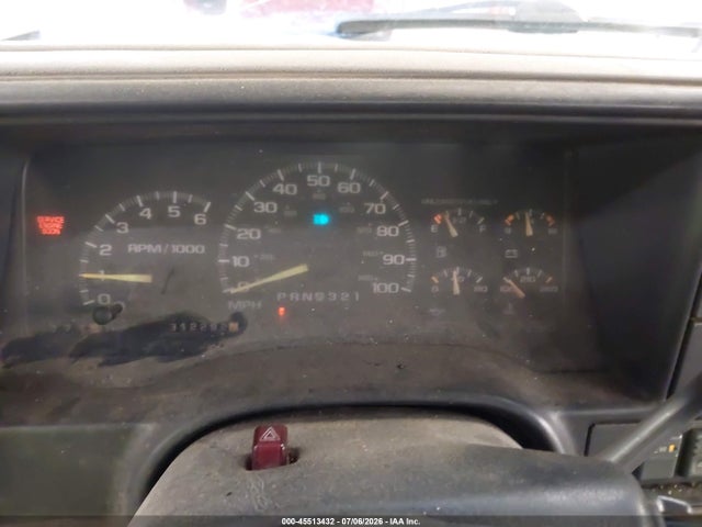 Продаж на аукціоні авто 2000 Chevrolet K2500, vin: 1GCGK23R3YF498766, номер лоту: 45513432