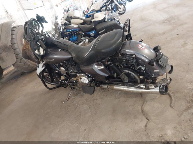 Harley-Davidson Flhx Street Glide 2014 1HD1KBM16EB693793 Image 3