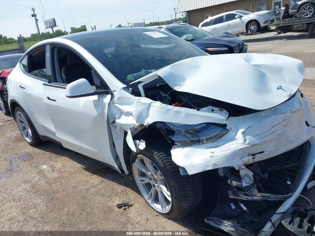 Продажа на аукционе авто 2024 Tesla Model Y Long Range Dual Motor All-wheel Drive, vin: 7SAYGDEE6RA261013, номер лота: 45513559