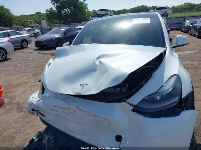 Продажа на аукционе авто 2024 Tesla Model Y Long Range Dual Motor All-wheel Drive, vin: 7SAYGDEE6RA261013, номер лота: 45513559