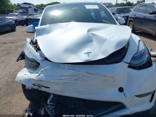 Продажа на аукционе авто 2024 Tesla Model Y Long Range Dual Motor All-wheel Drive, vin: 7SAYGDEE6RA261013, номер лота: 45513559