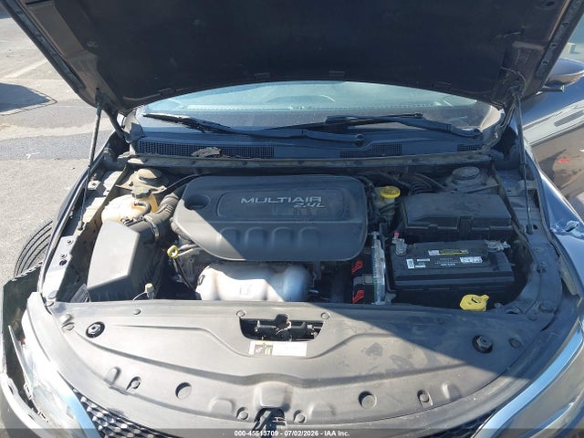 2015 Chrysler 200 Limited მანქანა იყიდება აუქციონზე, vin: 1C3CCCABXFN652601, აუქციონის ნომერი: 45513709