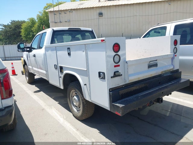 Ford F-350 Xl/xlt 2018 1FD8X3B60JEC69777 Image 3