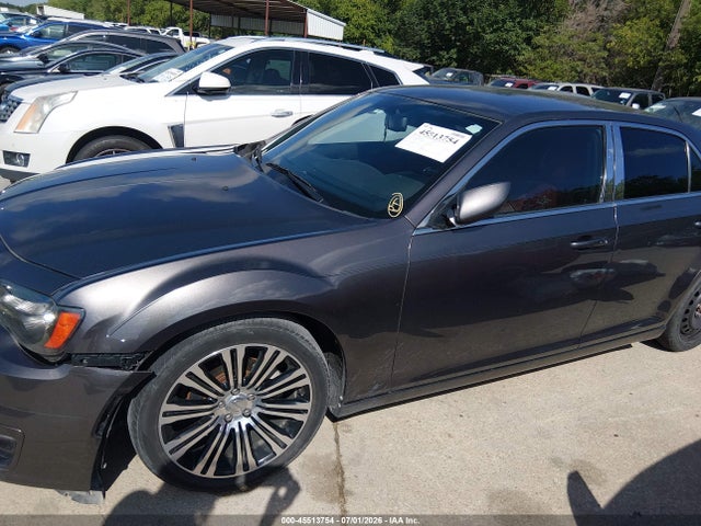 Продажа на аукционе авто 2013 Chrysler 300 300s, vin: 2C3CCABGXDH585504, номер лота: 45513754