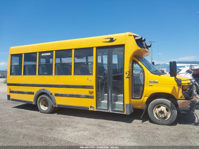 Продажа на аукционе авто 2016 Ford Econoline E450 Super Duty Cutwy Van, vin: 1FDEE4FL9GDC13835, номер лота: 45513761