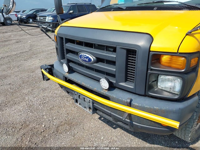 Продажа на аукционе авто 2016 Ford Econoline E450 Super Duty Cutwy Van, vin: 1FDEE4FL0GDC13836, номер лота: 45513763