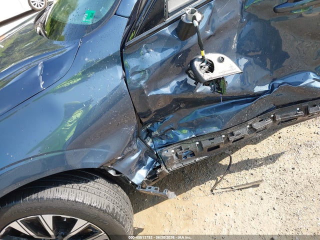 45513792 :رقم المزاد ، YV4L12RL4R1800842 vin ، 2024 Volvo Xc60 B5 Plus Dark Theme مزاد بيع