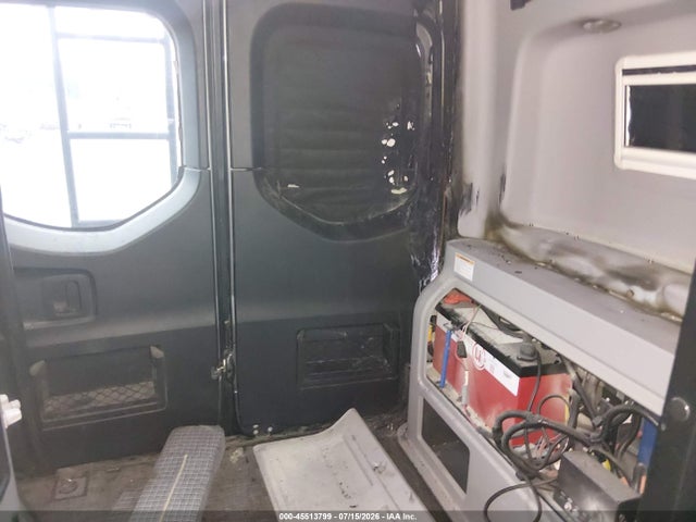 45513799 :رقم المزاد ، W1W4EBVY7NP480084 vin ، 2022 Mercedes-benz Sprinter 2500 Standard Roof V6 مزاد بيع