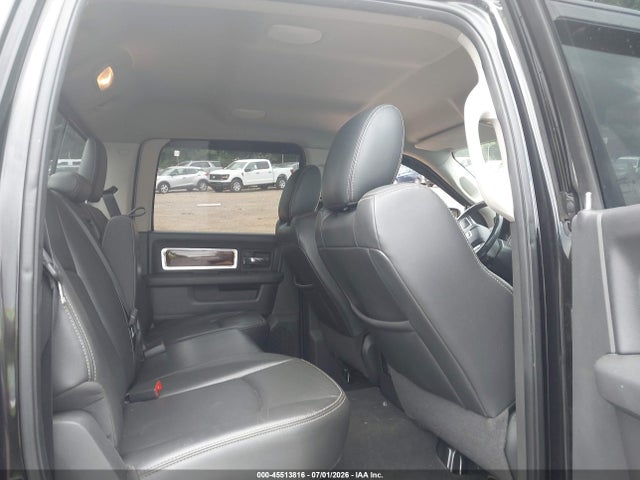 45513816 :رقم المزاد ، 1D7RB1CT1BS550768 vin ، 2011 Ram Ram 1500 Laramie مزاد بيع