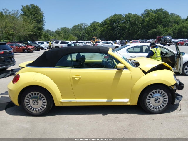 2014 Volkswagen Beetle 2.5l მანქანა იყიდება აუქციონზე, vin: 3VW5P7AT6EM801794, აუქციონის ნომერი: 45513862