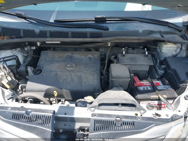 5TDYK3DCXES522478 Toyota Sienna Xle V6 8 Passenger