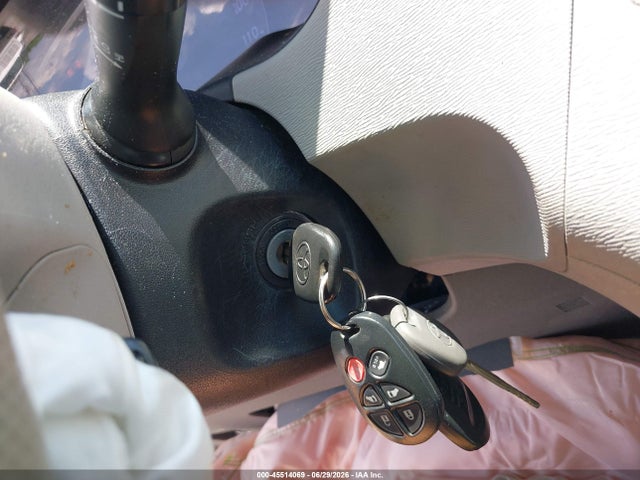 5TDYK3DCXES522478 Toyota Sienna Xle V6 8 Passenger