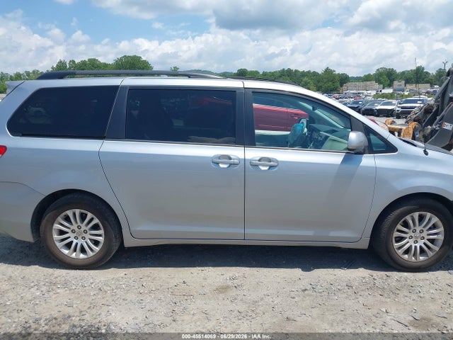 5TDYK3DCXES522478 Toyota Sienna Xle V6 8 Passenger