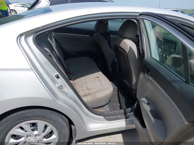 Продажа на аукционе авто 2019 Hyundai Elantra Se, vin: 5NPD74LFXKH446165, номер лота: 45514089