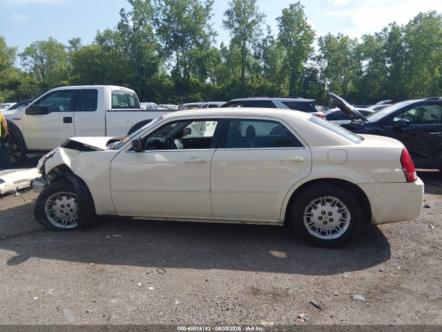 Продаж на аукціоні авто 2006 Chrysler 300, vin: 2C3KA43R76H226620, номер лоту: 45514143