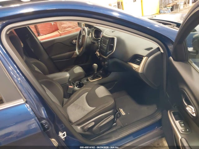 1C4PJMCB2JD531887 Jeep Cherokee Latitude 4x4