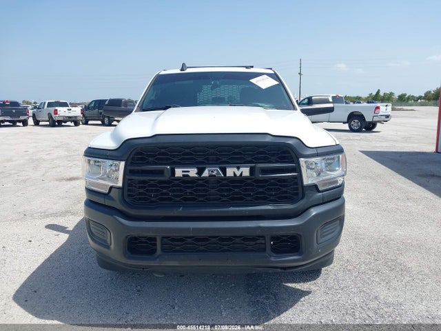 45514218 :رقم المزاد ، 3C7WR4HJ3NG296562 vin ، 2022 Ram 2500 Tradesman  4x2 8' Box مزاد بيع