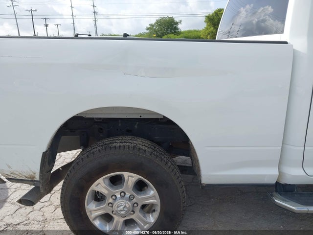 3C6UR5DL6RG153944 RAM 2500 Big Horn 4x4 6&#039;4 Box