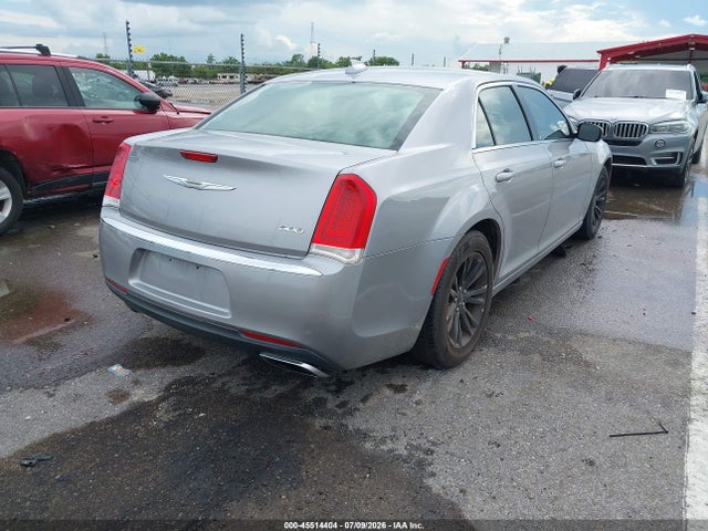 Chrysler 300 Limited 2017 2C3CCAAG0HH560179 Image 4