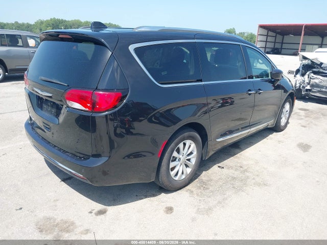 2018 Chrysler Pacifica Touring L მანქანა იყიდება აუქციონზე, vin: 2C4RC1BG3JR112121, აუქციონის ნომერი: 45514409