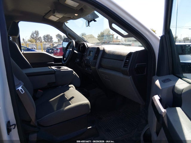 1FT7W2B67KEF30157 Ford F-250