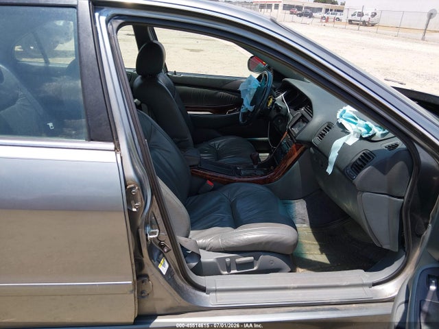 45514615 :رقم المزاد ، 19UUA5678YA004028 vin ، 2000 Acura Tl 3.2 مزاد بيع