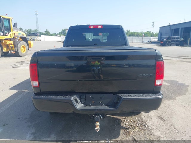 Продаж на аукціоні авто 2018 Ram 1500 Express  4x4 6'4 Box, vin: 1C6RR7FG6JS348716, номер лоту: 45514618