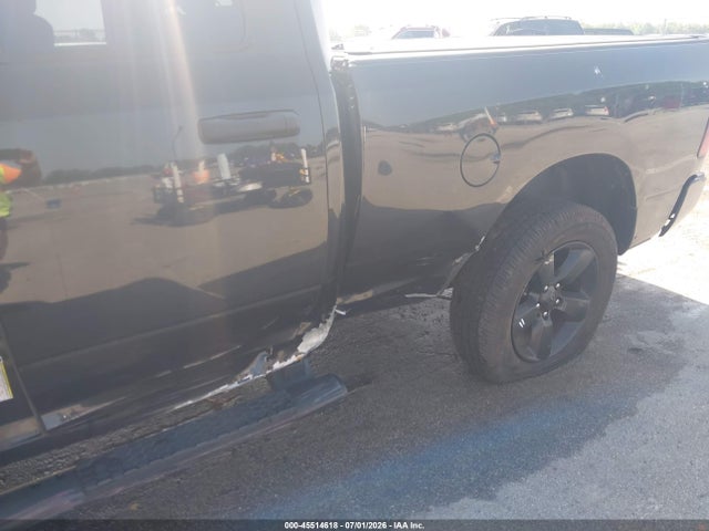 Продаж на аукціоні авто 2018 Ram 1500 Express  4x4 6'4 Box, vin: 1C6RR7FG6JS348716, номер лоту: 45514618
