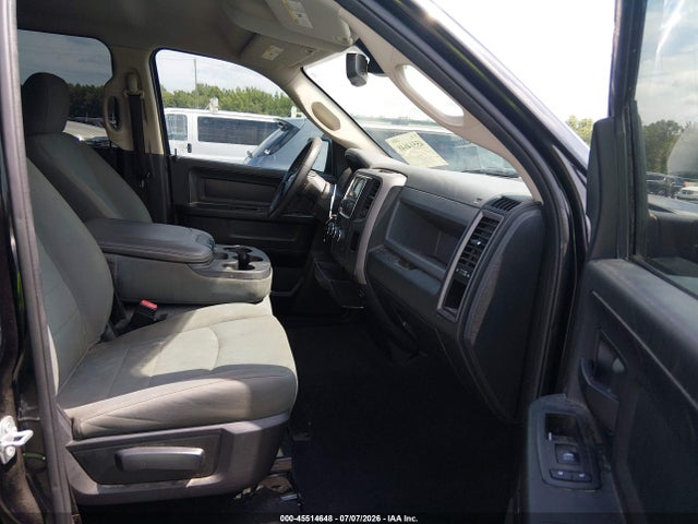 2018 Ram 1500 Express  4x2 6'4 Box მანქანა იყიდება აუქციონზე, vin: 1C6RR6FG8JS325187, აუქციონის ნომერი: 45514648