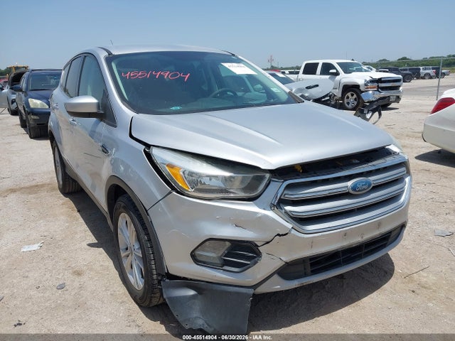 45514904 :رقم المزاد ، 1FMCU0GD5HUE38782 vin ، 2017 Ford Escape Se مزاد بيع