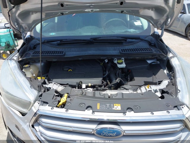 45514904 :رقم المزاد ، 1FMCU0GD5HUE38782 vin ، 2017 Ford Escape Se مزاد بيع