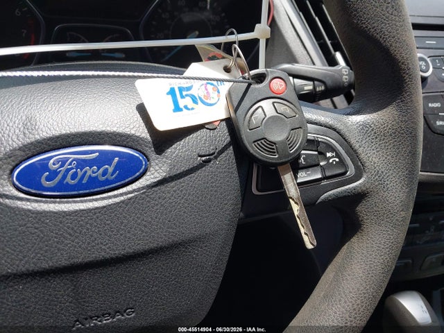45514904 :رقم المزاد ، 1FMCU0GD5HUE38782 vin ، 2017 Ford Escape Se مزاد بيع