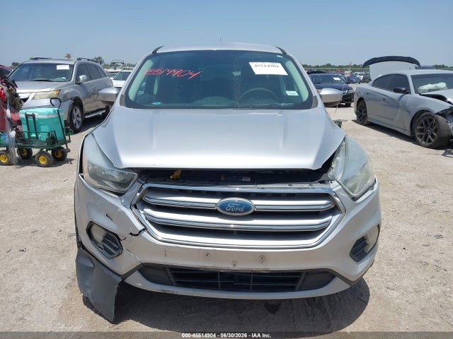 45514904 :رقم المزاد ، 1FMCU0GD5HUE38782 vin ، 2017 Ford Escape Se مزاد بيع